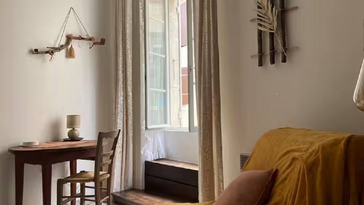 Aubeterre-sur-Dronne House | Delightful 2-bedroom townhome in Aubeterre-sur-Dronne ECHOPPE