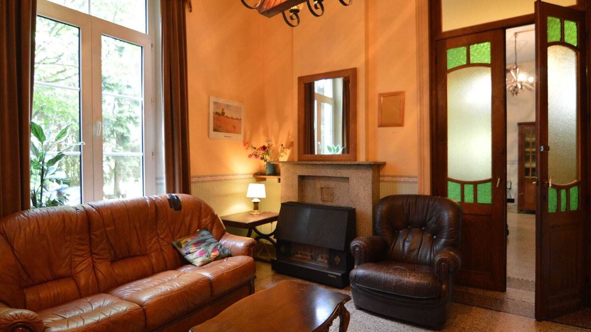 Grimonster House | Delightful Holiday Home with Meadow View