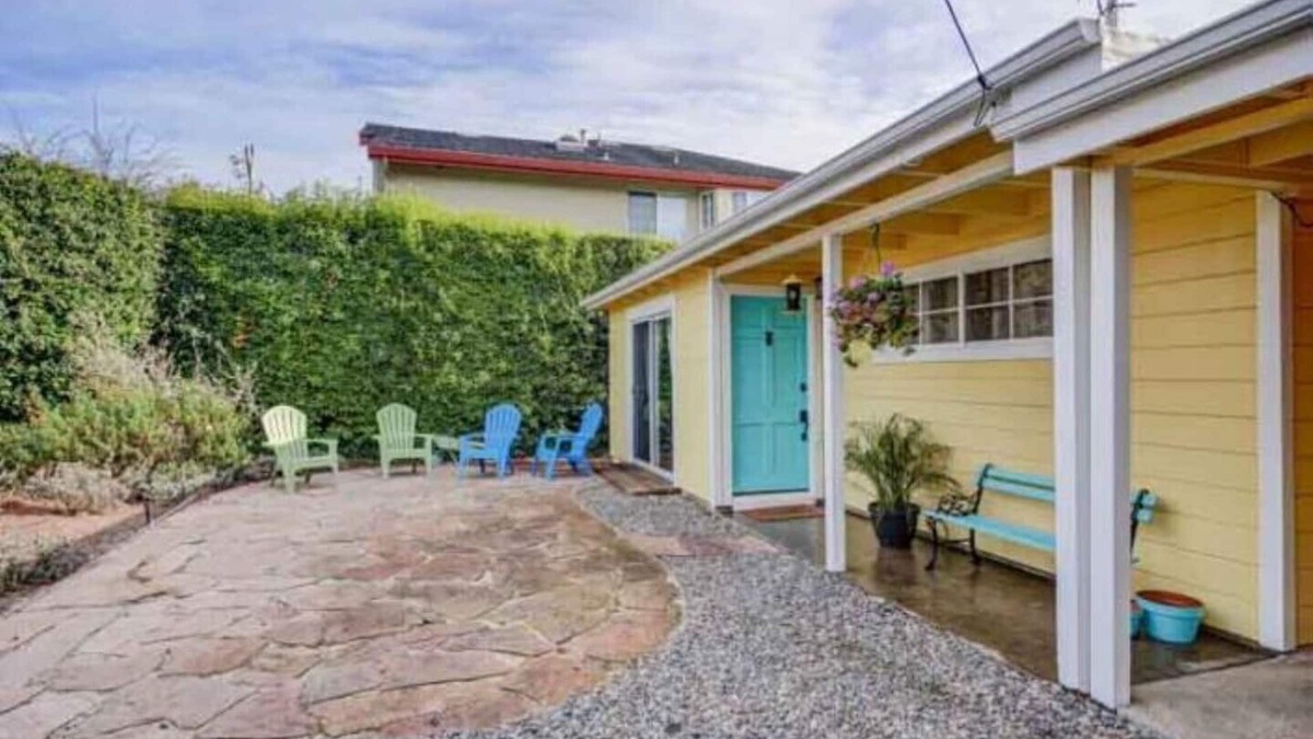 Aptos House | Delightful Home Steps To Sand