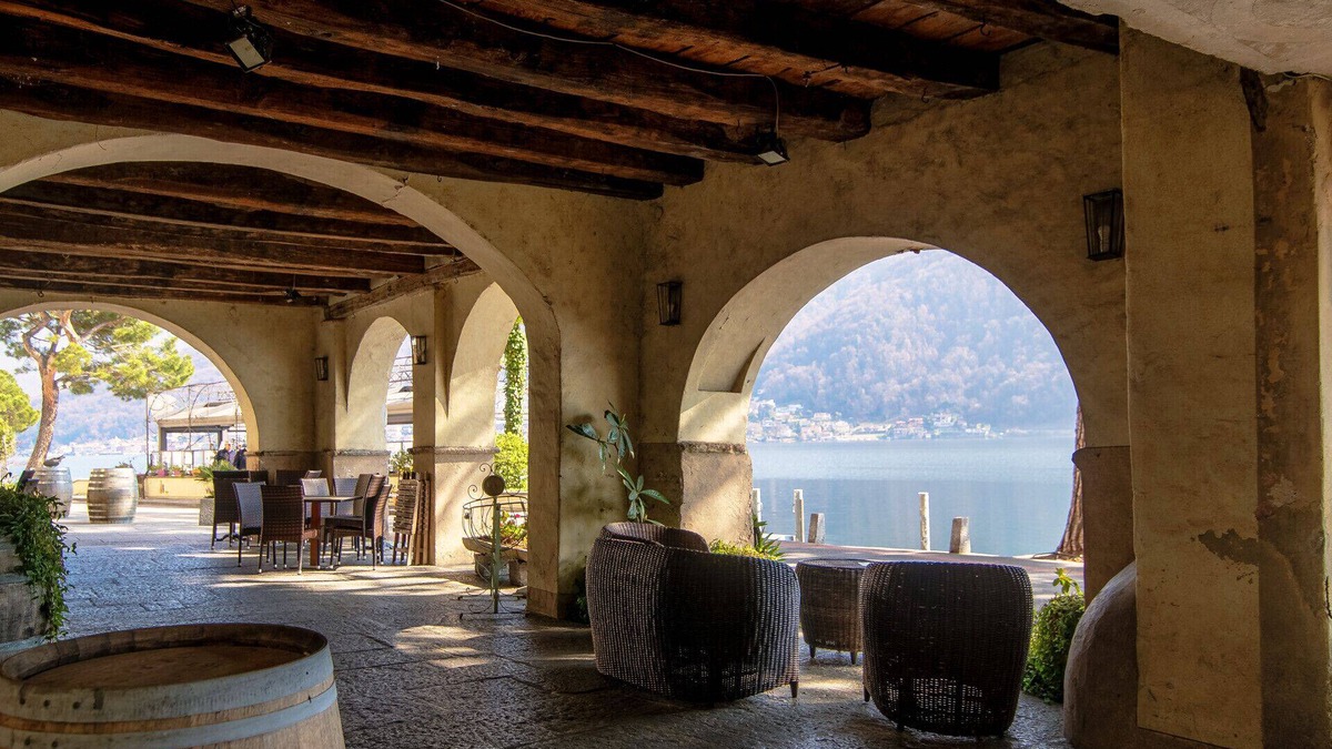 Morcote Apartment | Delightful loft overlooking hill and Santa Maria Church in Morcote (Salvia)