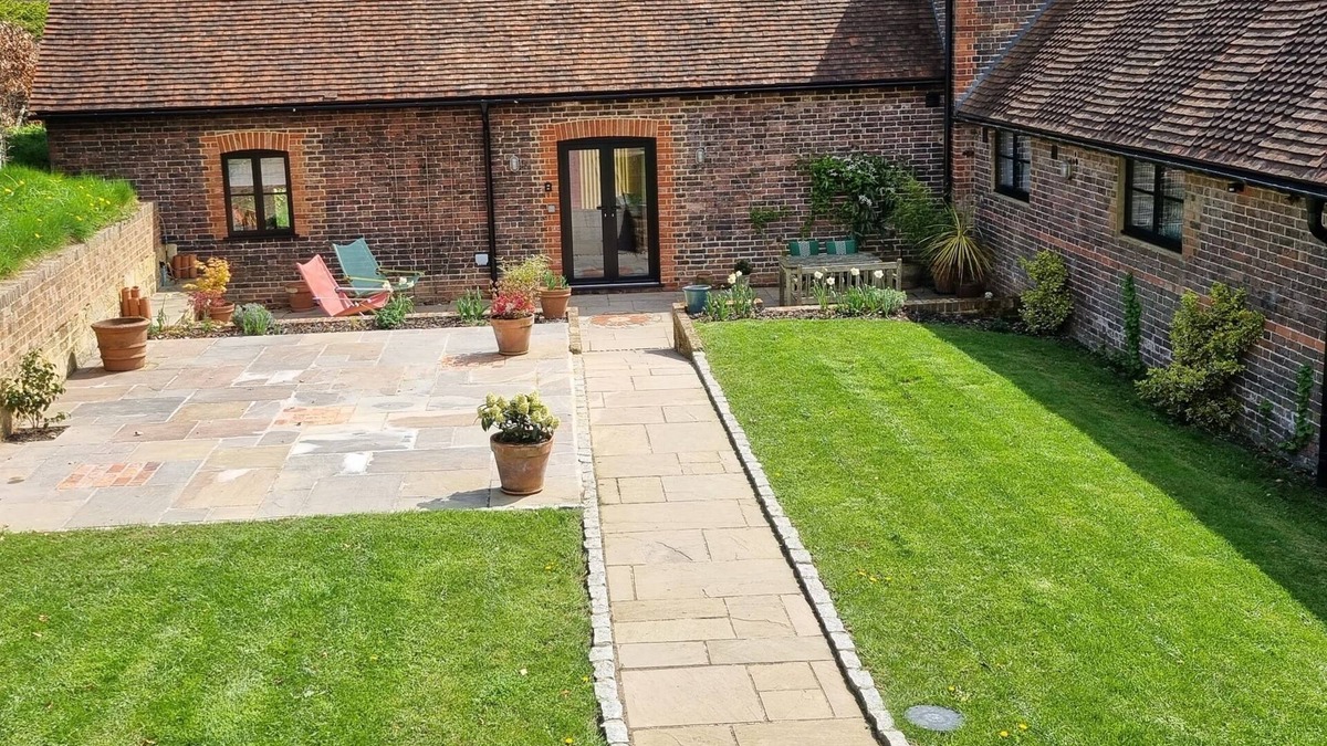 Langton Green House | Delightful newly converted dairy