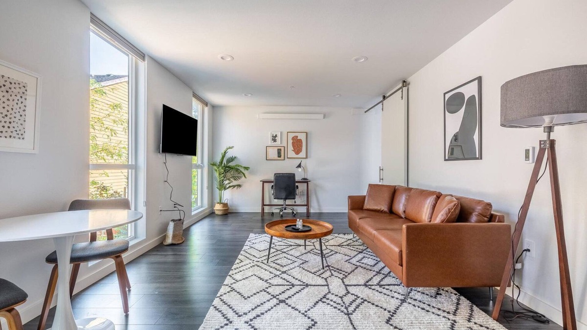 Overlook Apartment | Delightful Overlook 1BR w/W/D, nr Coffee, Zoo & Hiking, by Blueground