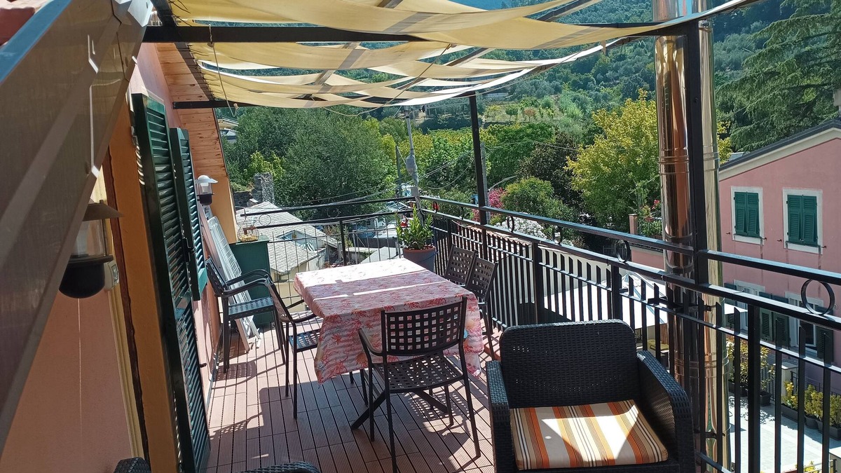 Levanto Apartment | Delightful Penthouse with terrace and garage a stone's throw from the Cinqueterre sea