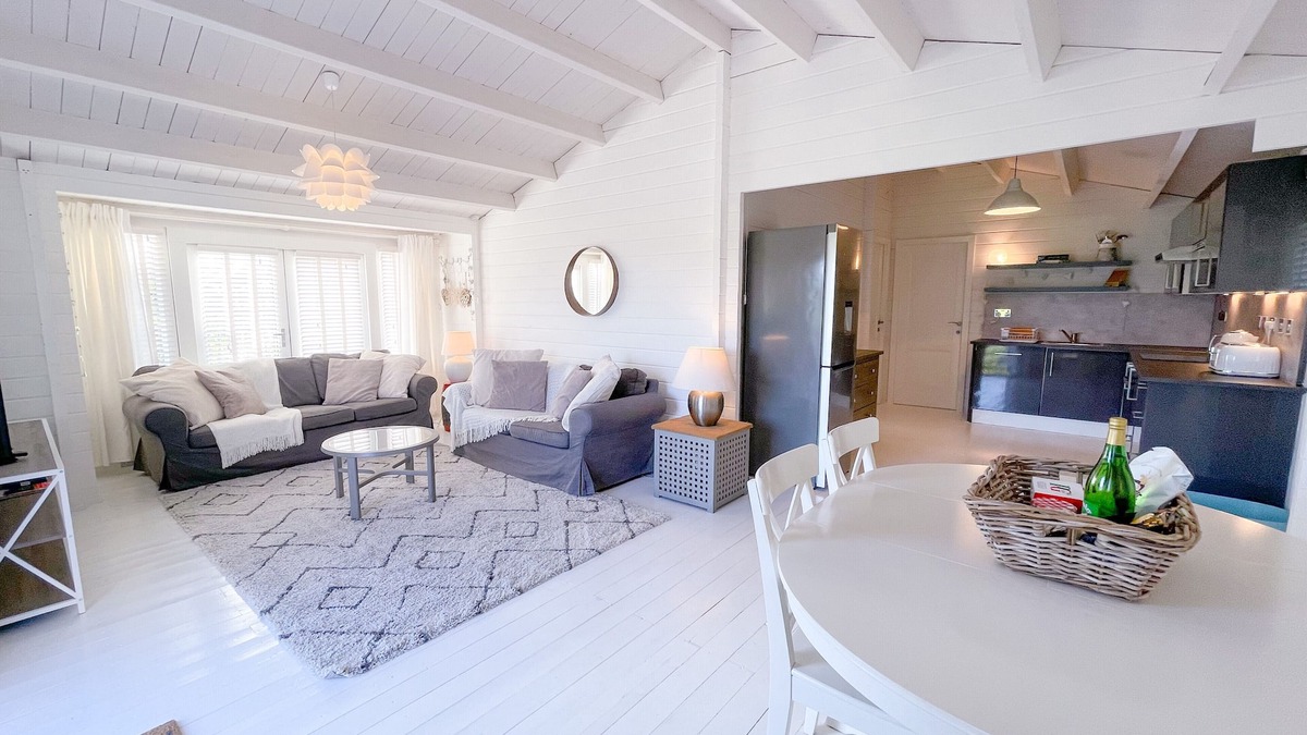 Abbess Roding Cottage | Delightful Private Wooden Lodge in 25 Acres
