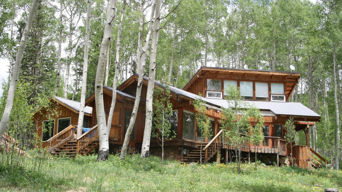 Telluride Cabin | Delightful Rustic Home 10 minutes from the Historic Town of Telluride Colorado