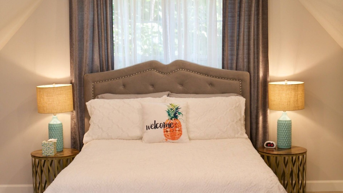 Hallsville Apartment | Delightful Studio in the woods
