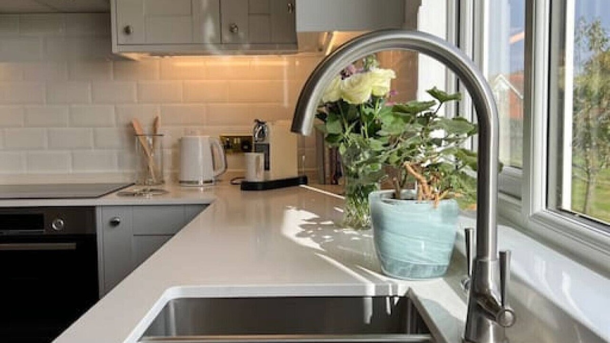 Ipswich House | Dell View - Charming & Cosy