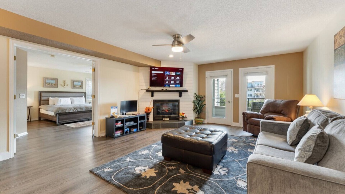 Lake Delton House | Dells Paradise At Lighthouse Cove Condominiums