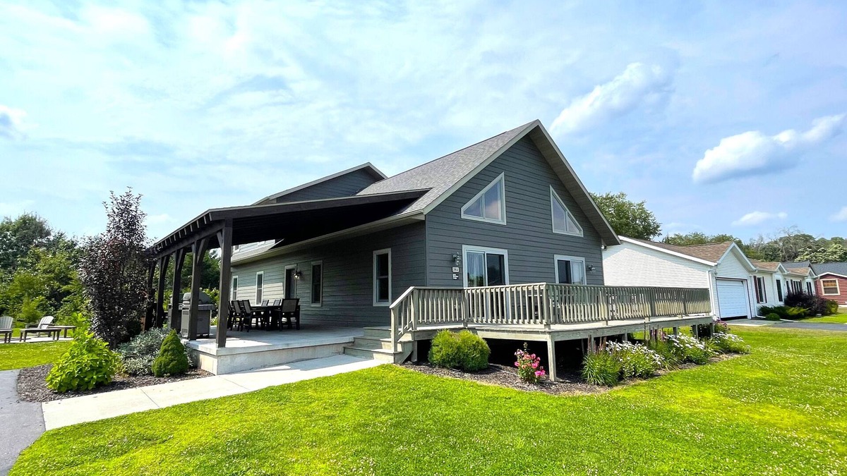 Spring Brook House | Dells Reunion Lodge @ Spring Brook Resort