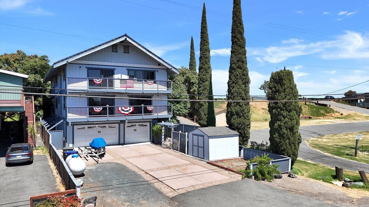 Birds Landing House | Delta River House Near the Action