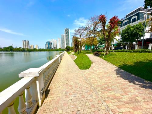 Tu Liem Apartment | Delux Studio In Vinhomes Green Bay Near WJ Marriott Hotel