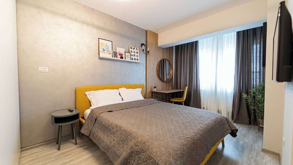Bacau Apartment | Deluxe 1-bedroom apartment in wonderful Bacău with WiFi, AC