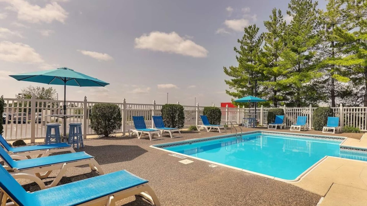 Quincy Hotel | Deluxe 2 Double, Stoney Creek Quincy, 2 Pools, Free Parking | 4 Units