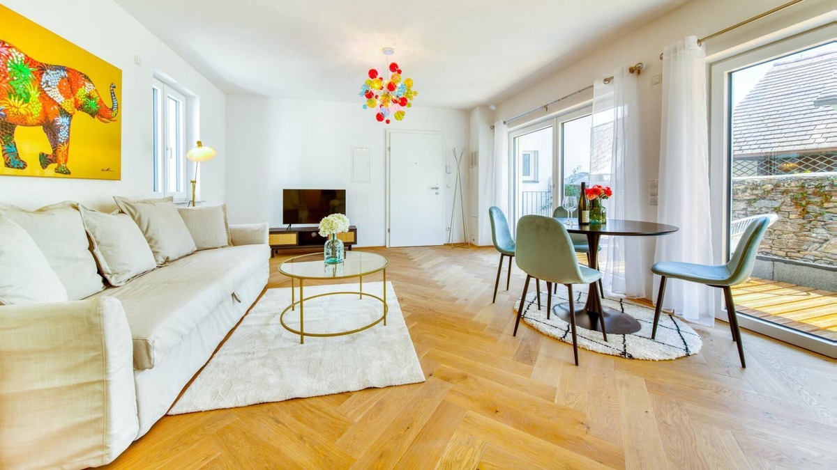 Krems an der Donau Apartment | Deluxe Apartment with Terrace and Parking in the historic city centre of Krems an der Donau