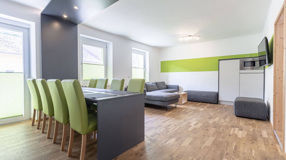 Eisenerz Apartment | Deluxe Apartment with IR-Sauna