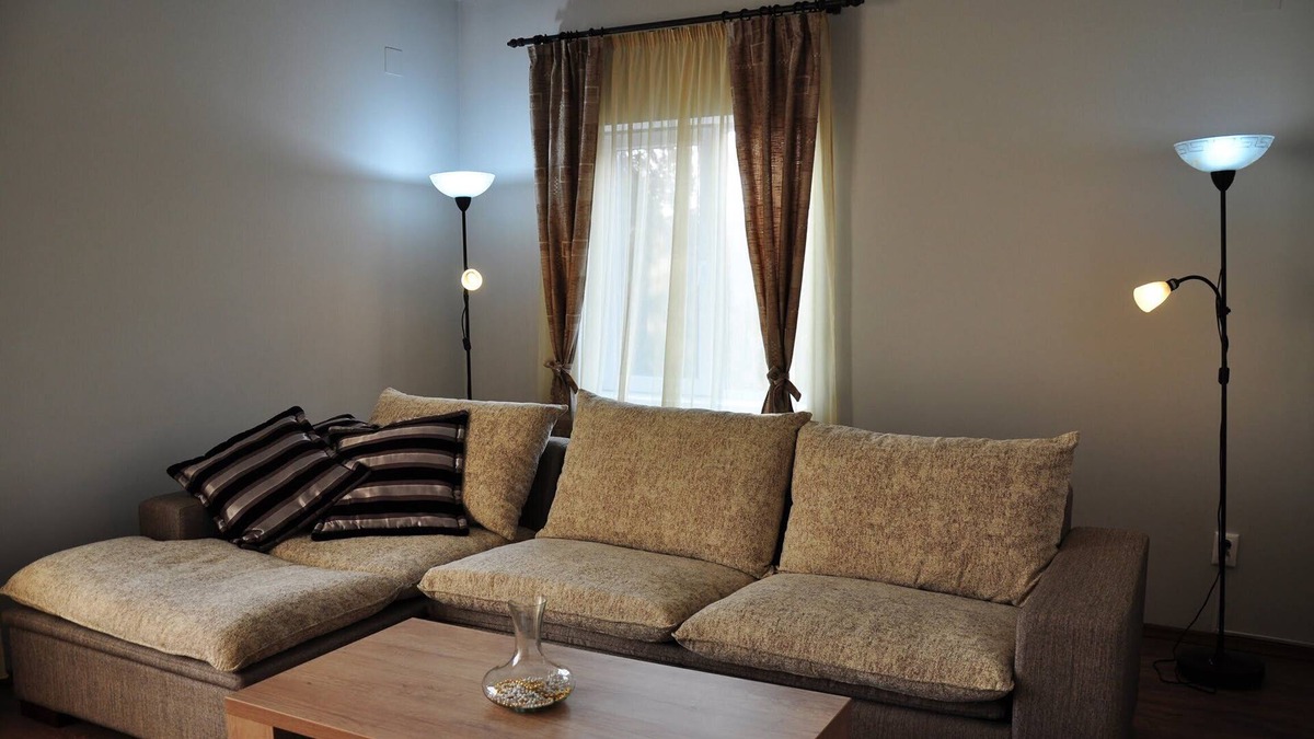 Baia Mare Apartment | Deluxe apartment with fully equipped kitchen, located in a house.