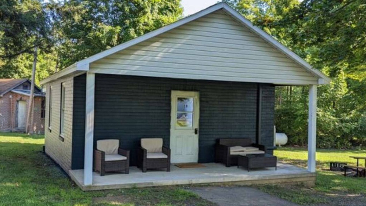 Milroy Cabin | Deluxe Cabin 4 - Hartman Center
