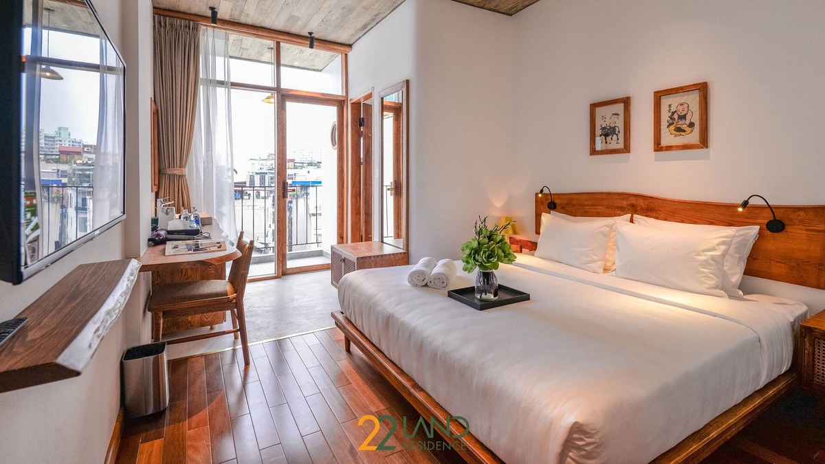 Dich Vong House | Deluxe double or twin in 22Land Residence