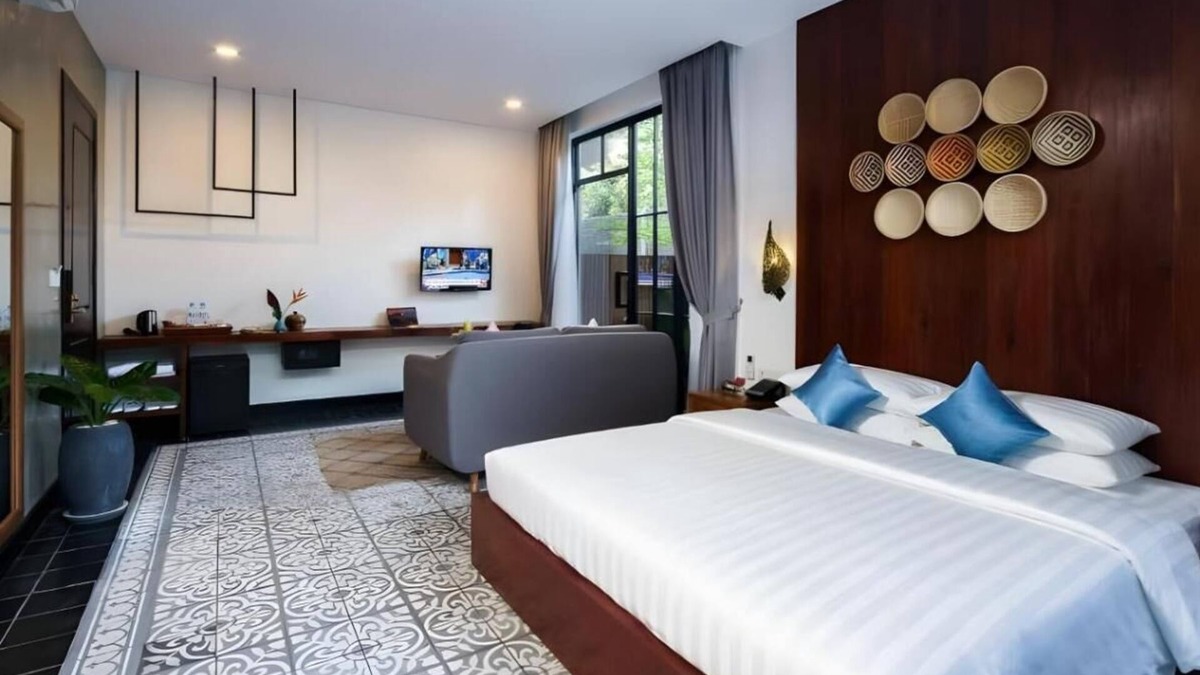 Wat Bo Area House | Deluxe Double Room with Patio or Balcony
