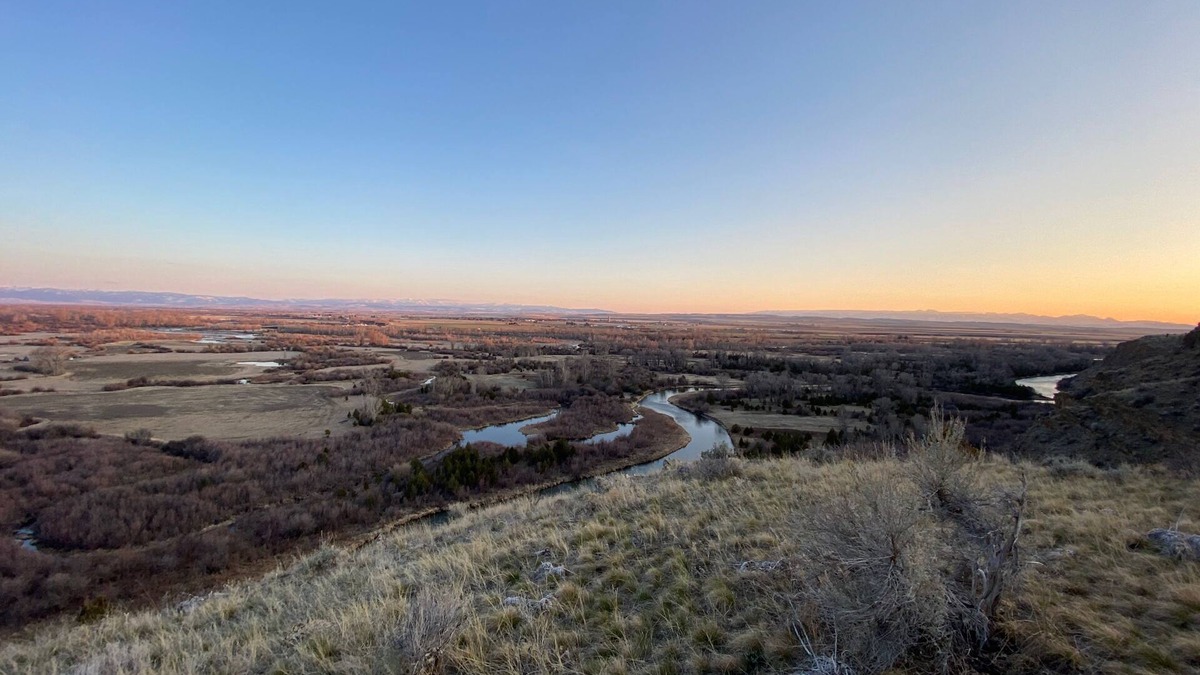 Manhattan House | Deluxe Guest House with the Biggest Big Sky Views!