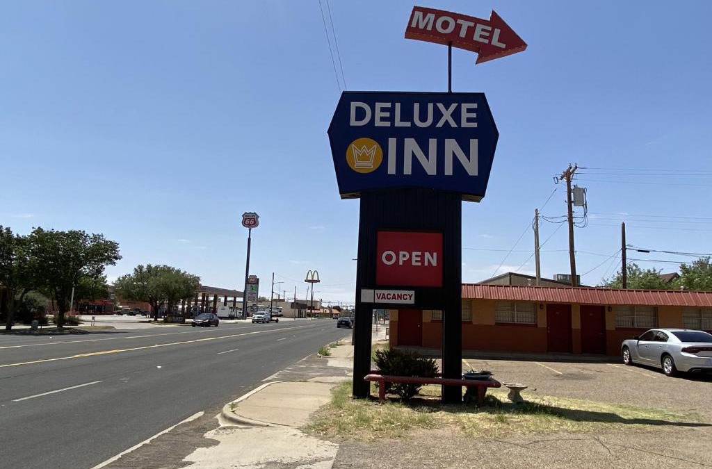 Post Hotel | Deluxe Inn