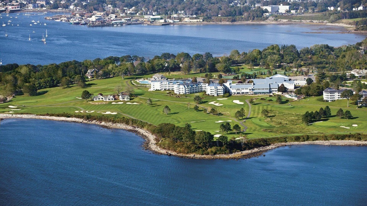 Glen Cove Condo | Deluxe Oceanfront Rockport Resort 1
