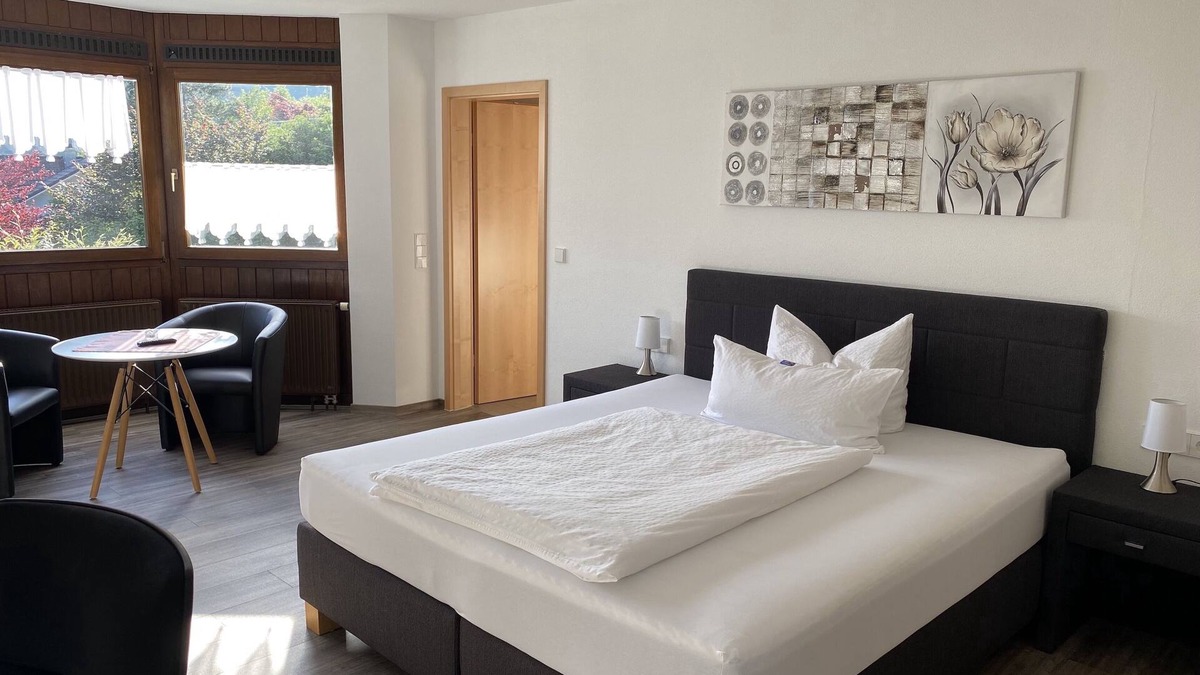 Pfeffingen Apartment | Deluxe room 1, 32sqm, 1st floor, max. 2 persons