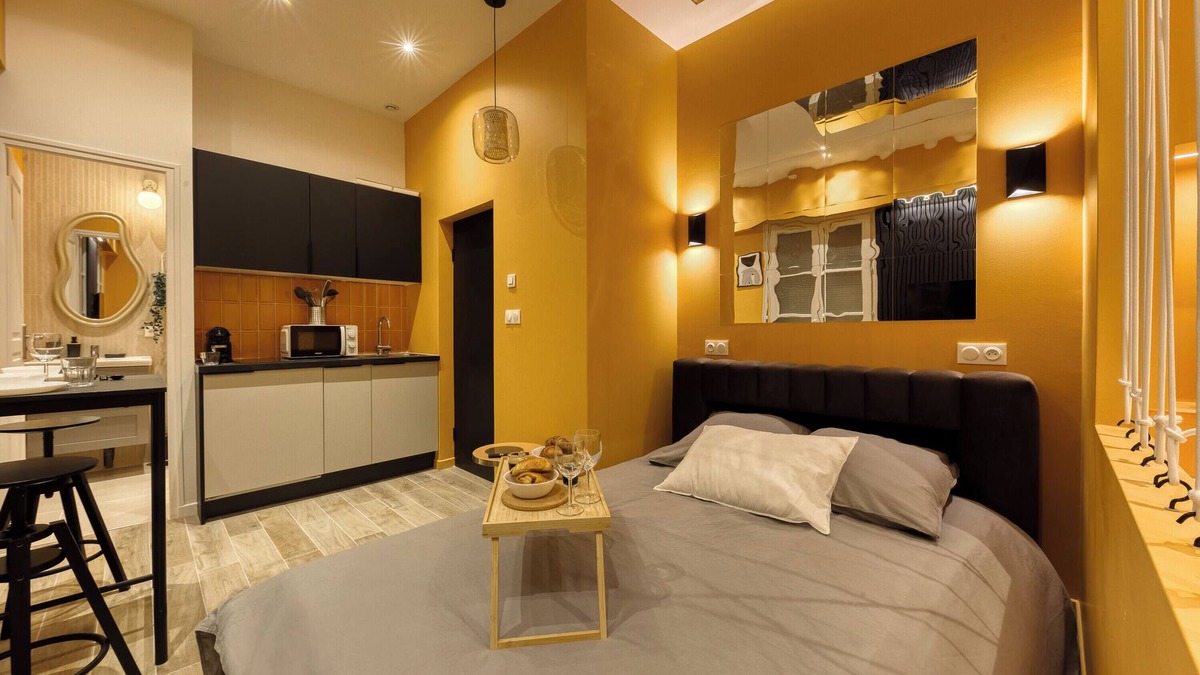 Melun Apartment | Deluxe SPA suite: caramel sweetness
