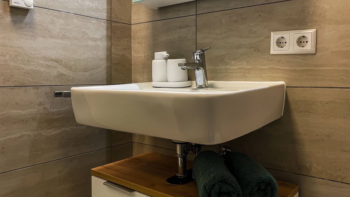 Stuttgart Apartment | Deluxe Studio Nahe Flughafen/messe Stuttgart mit Parkplatz