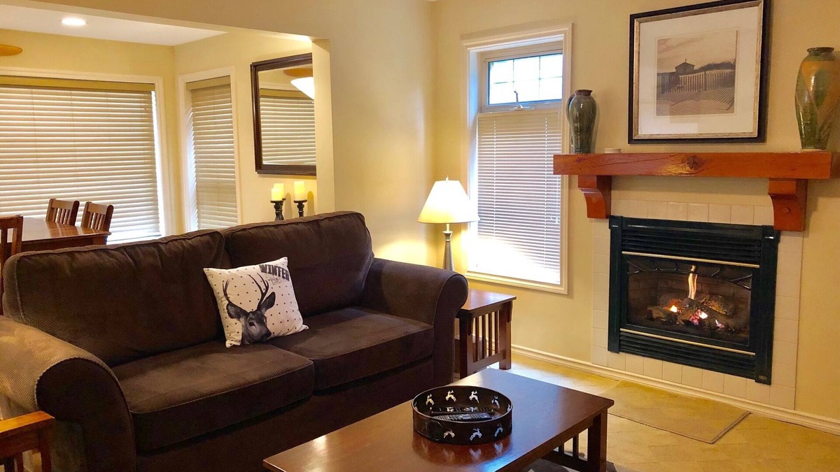 Silver Star Mountain Apartment | Deluxe Suite w/BBQ, Hot Tub, Laundry - Just minutes walking to village