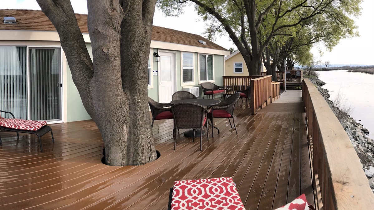 Stockton House | Deluxe "Sunset" Vacation rental in private marina on the California Delta