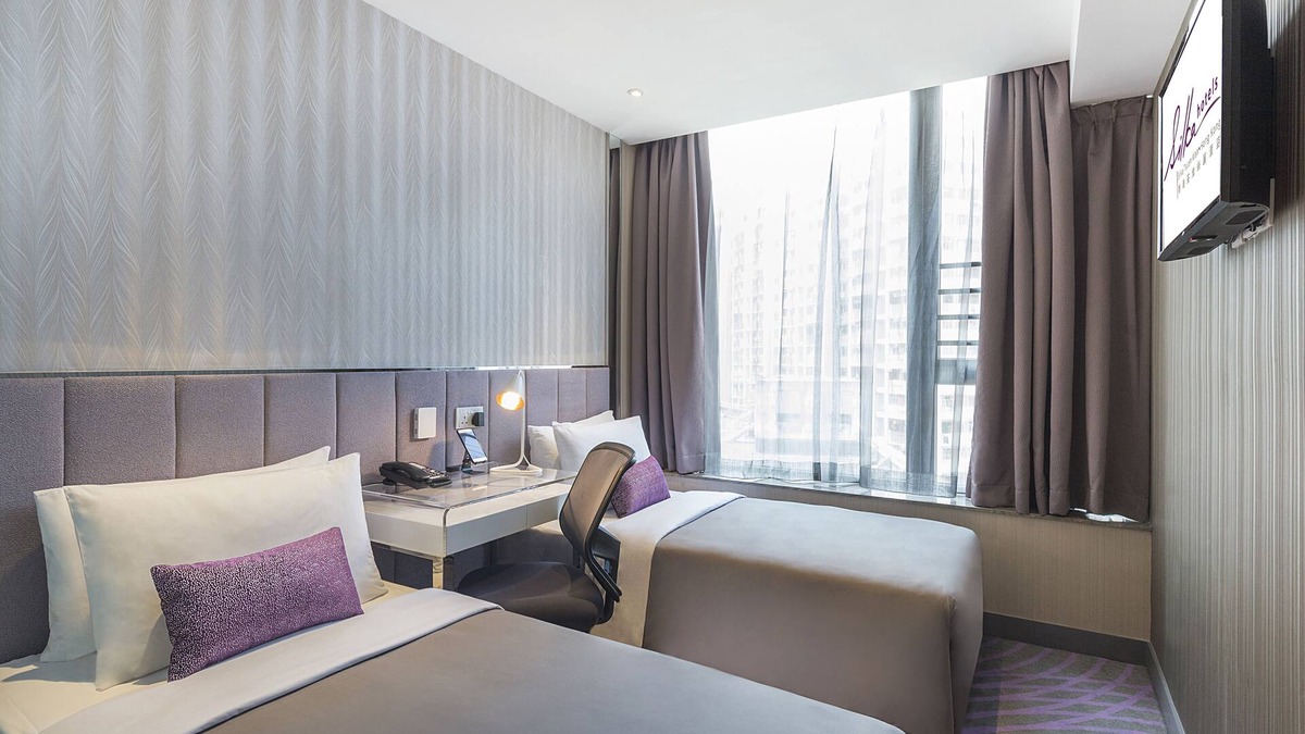 Kwai Chung House | Deluxe Twin Room with FREE WiFi & GYM