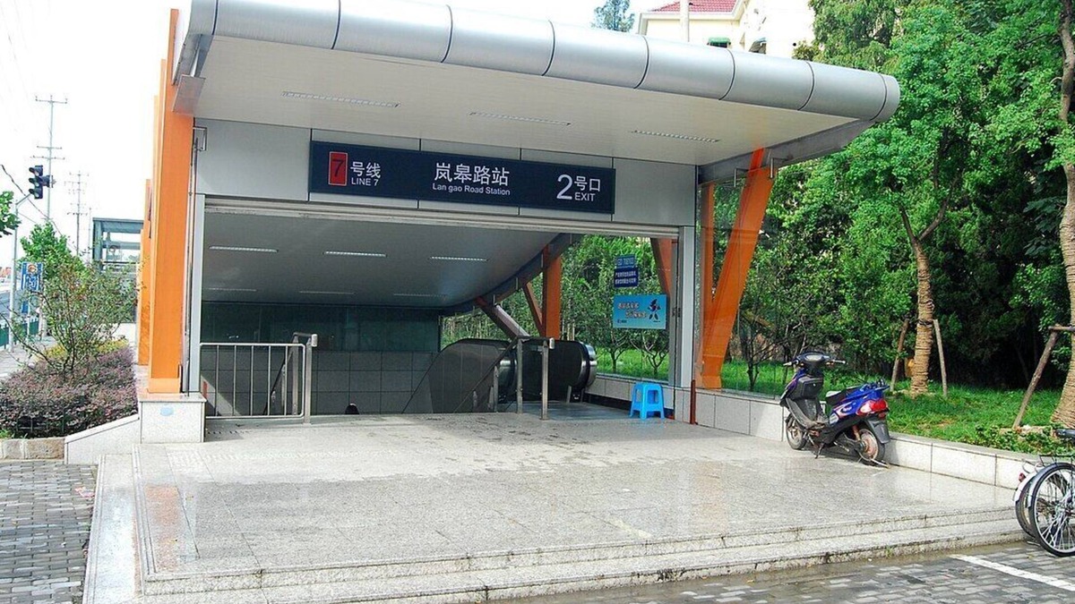 Putuo Apartment | Deluxe Two-Bedroom Loft | 450 m from Langao Road Station | Shanghai