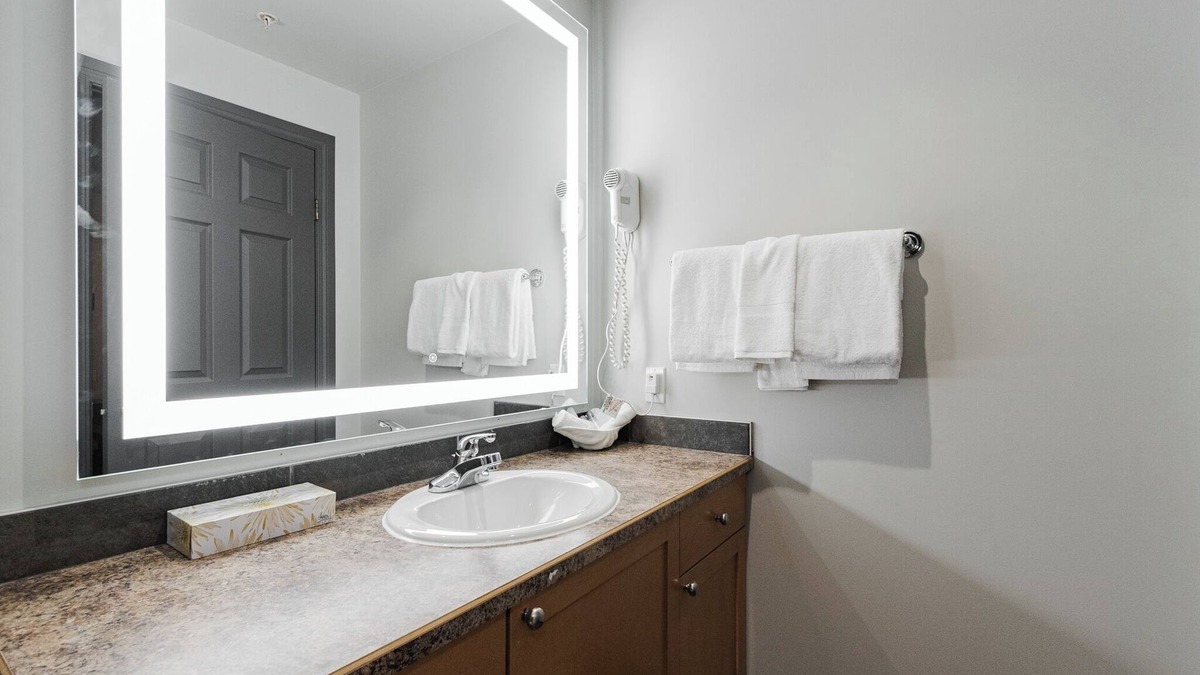 Fort McMurray Apartment | Deluxe Two Bedroom Suite