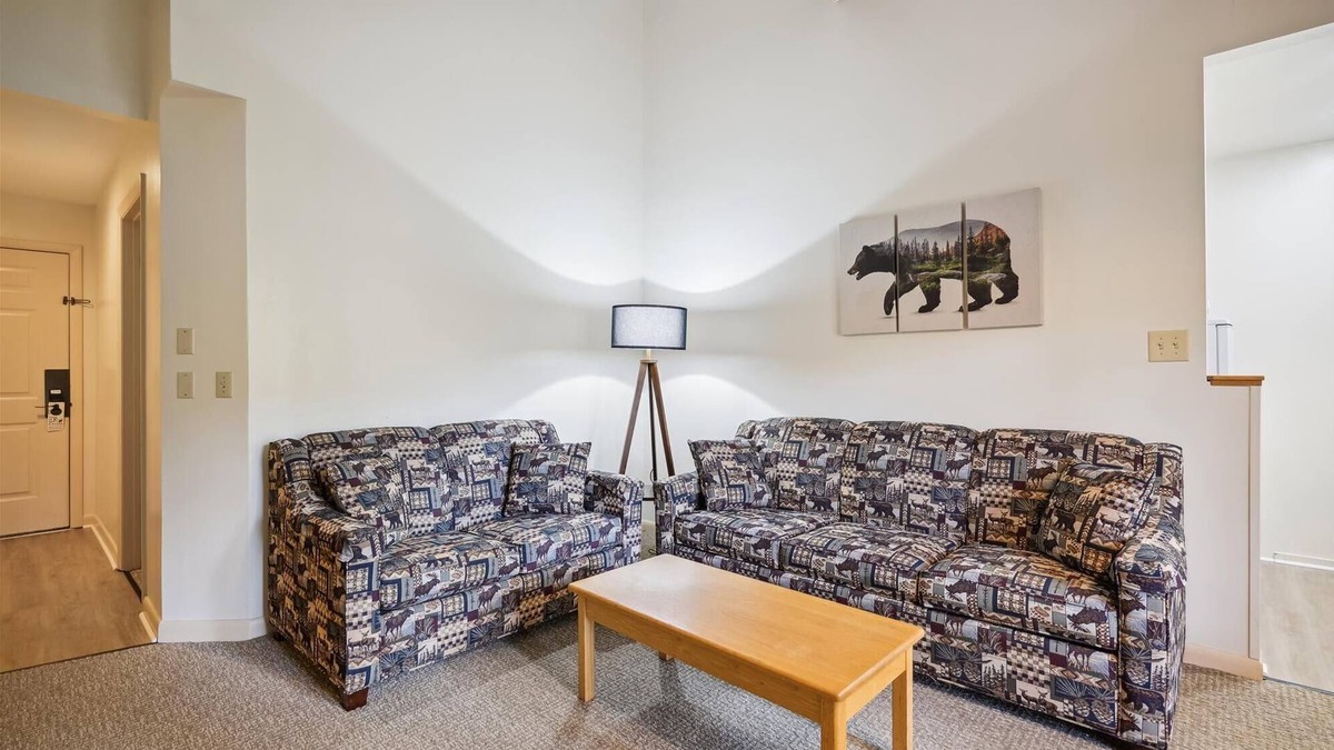 West Bridgewater Hotel | Deluxe Two Bedroom Suite on 2nd floor with outdoor heated pool 20102