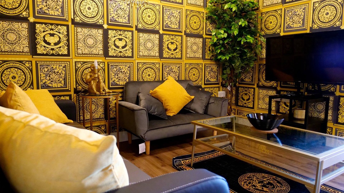 Rotherham Apartment | Deluxe Versace Styled Apartment