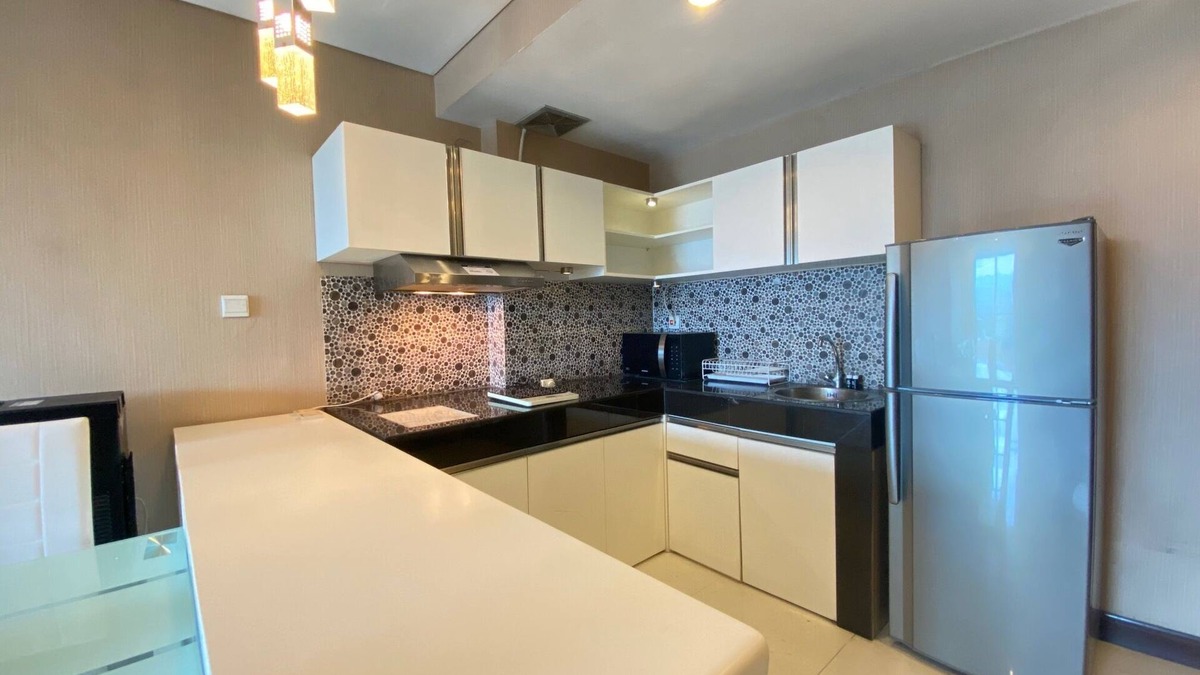 Braga Apartment | Deluxe & Well Appointed 2BR at El Royale Apartment