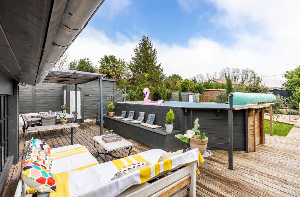 Vertheuil Villa | Demeure en pierre avec piscine