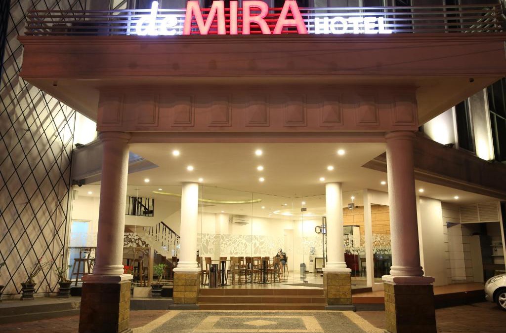 Gubeng Hotel | DeMira Hotel