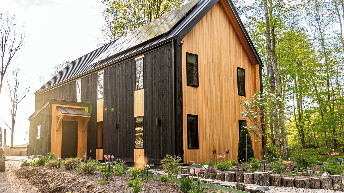 Brainard Cabin | Den Outdoors Cabin With STUNNING Adirondack Views - EV charging available