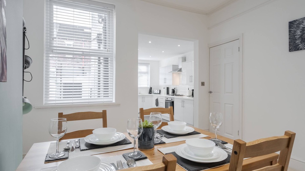 Anfield House | DENEBANK LODGE - Strictly NO Parties
