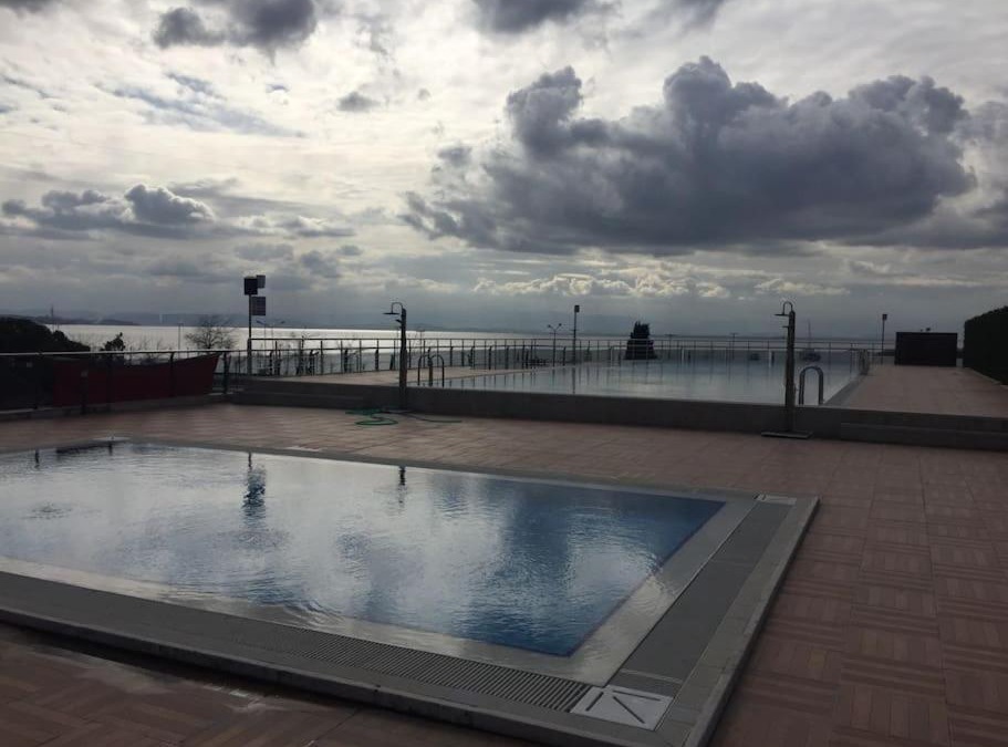 Pendik District Apartment | Deniz Manzaralı, Lüx Site İçinde
