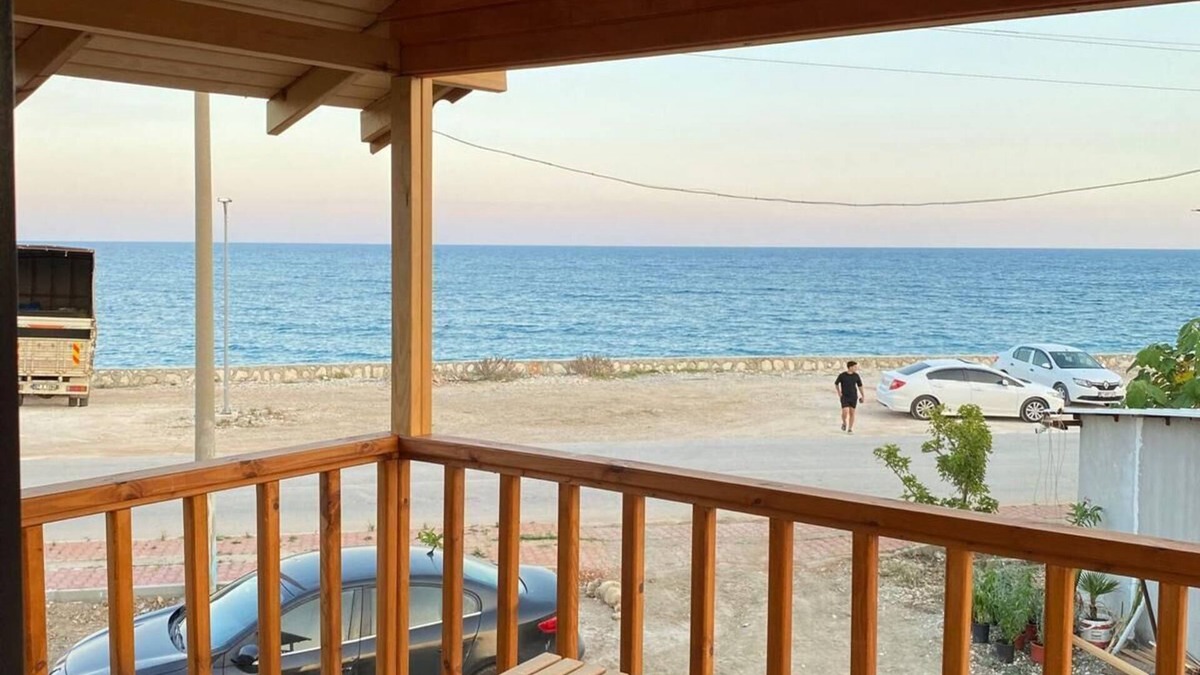 Demre House | Denize sıfır, manzaralı ve teraslı iki katlı mini villalar.