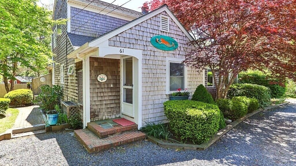 Dennis Port House | Dennisport 4 Bed w/access to Swan Pond/across the street. Great for Kayaking!