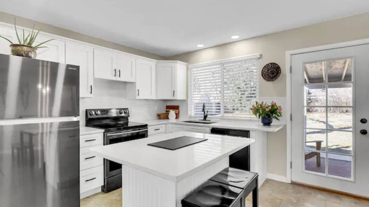 Northwest Arvada House | Denver 3bed/2 bath with spacious backyard