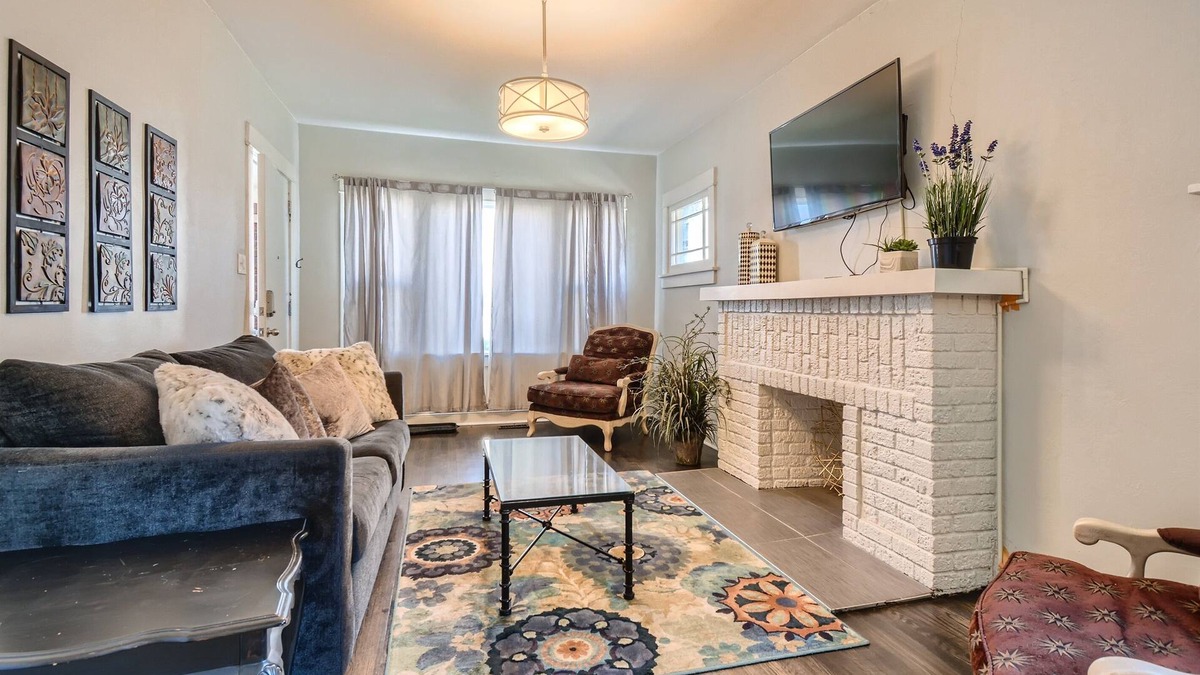 Hale House | Denver Furnished Rental Clermont Duplex Bungalow