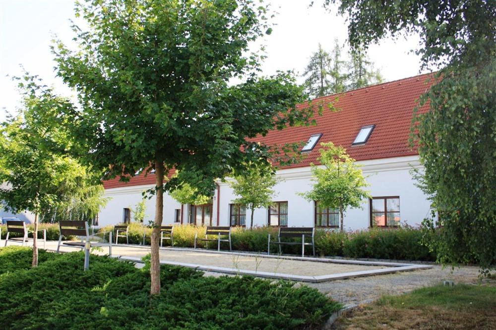 Trest Hotel | Depandance - vedlejší budova u Zámku Třešť
