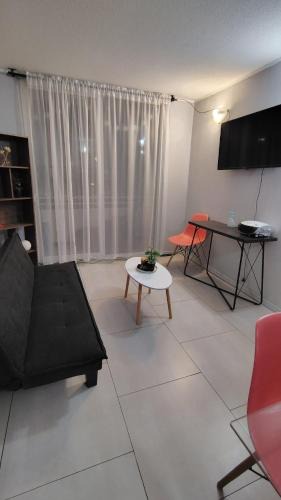Chillan Apartment | Departamento central 3D 1b estacionamiento factura