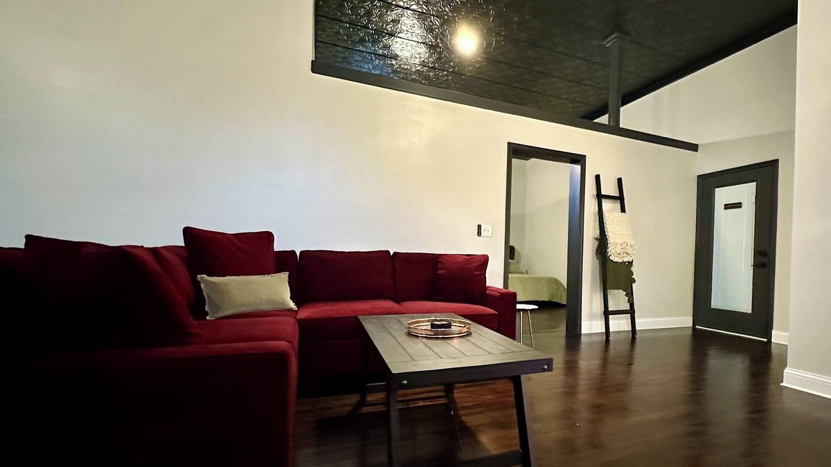 Hermann Apartment | Depot Suite - Ground-Floor Historic Loft on Katy Trail, 4 Mins to Hermann Wineries