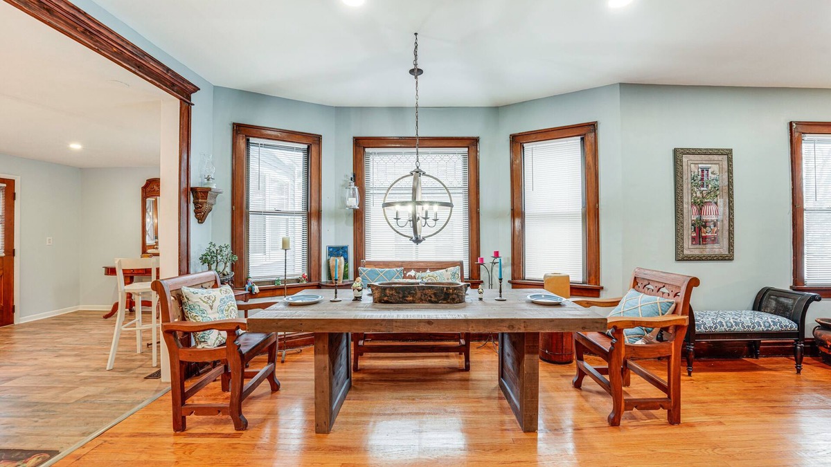De Pue House | DePue Vacation Rental < 1 Mi to the Lake!